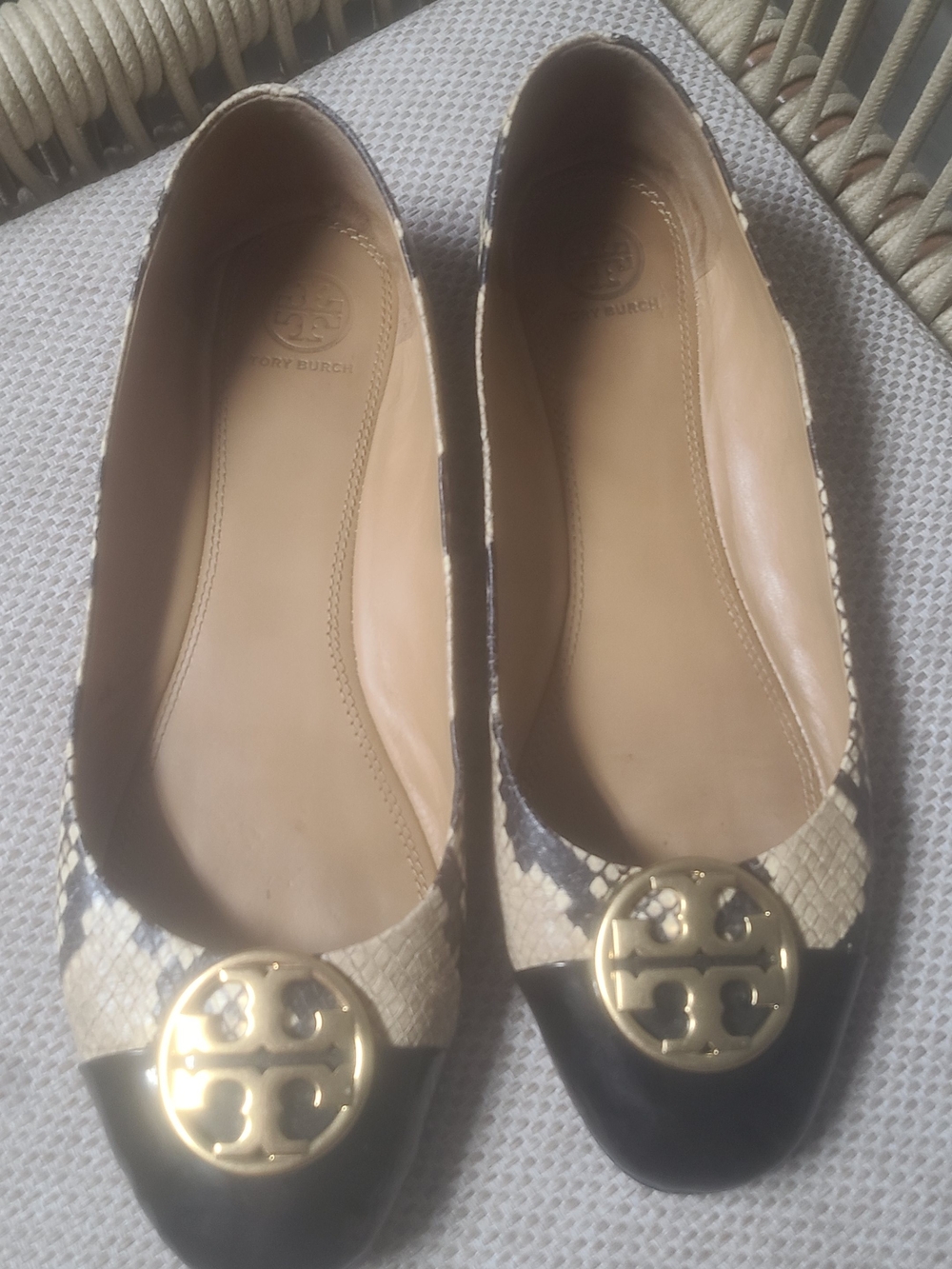 AUTHENTIC TORY BURCH - Picture 3 of 4